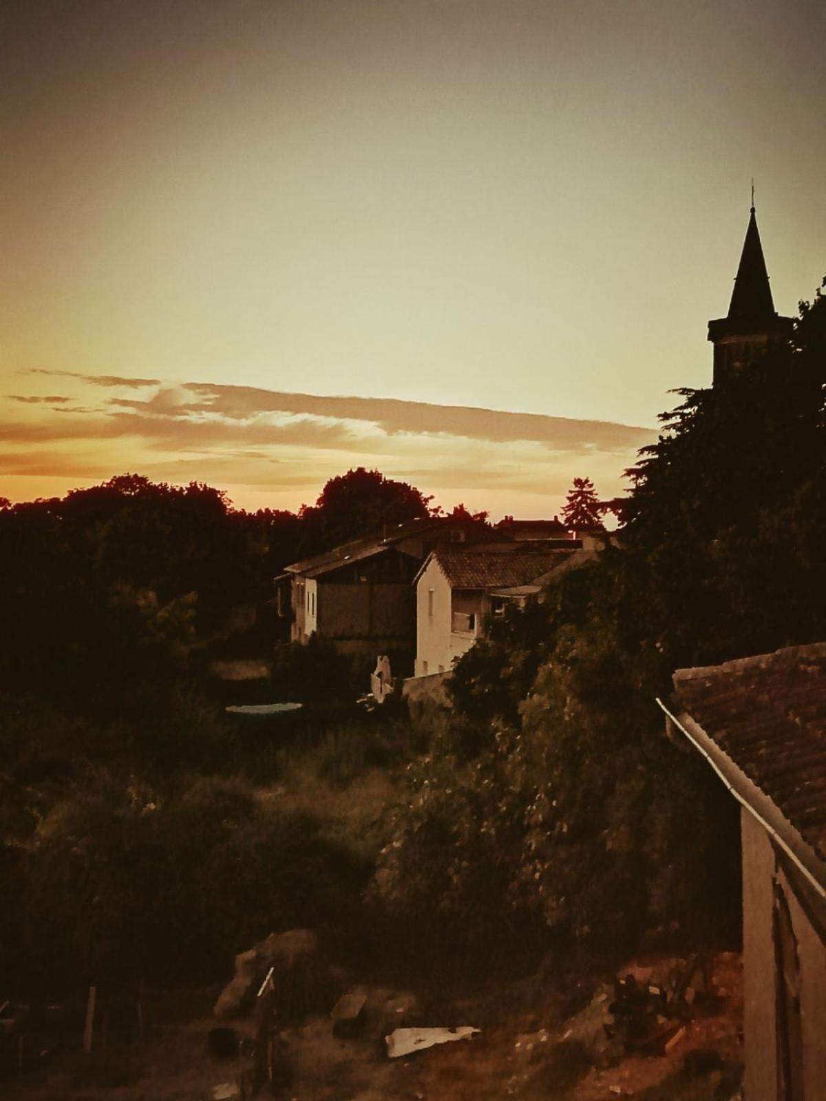 B&B Chez Odile Mirabel  エクステリア 写真